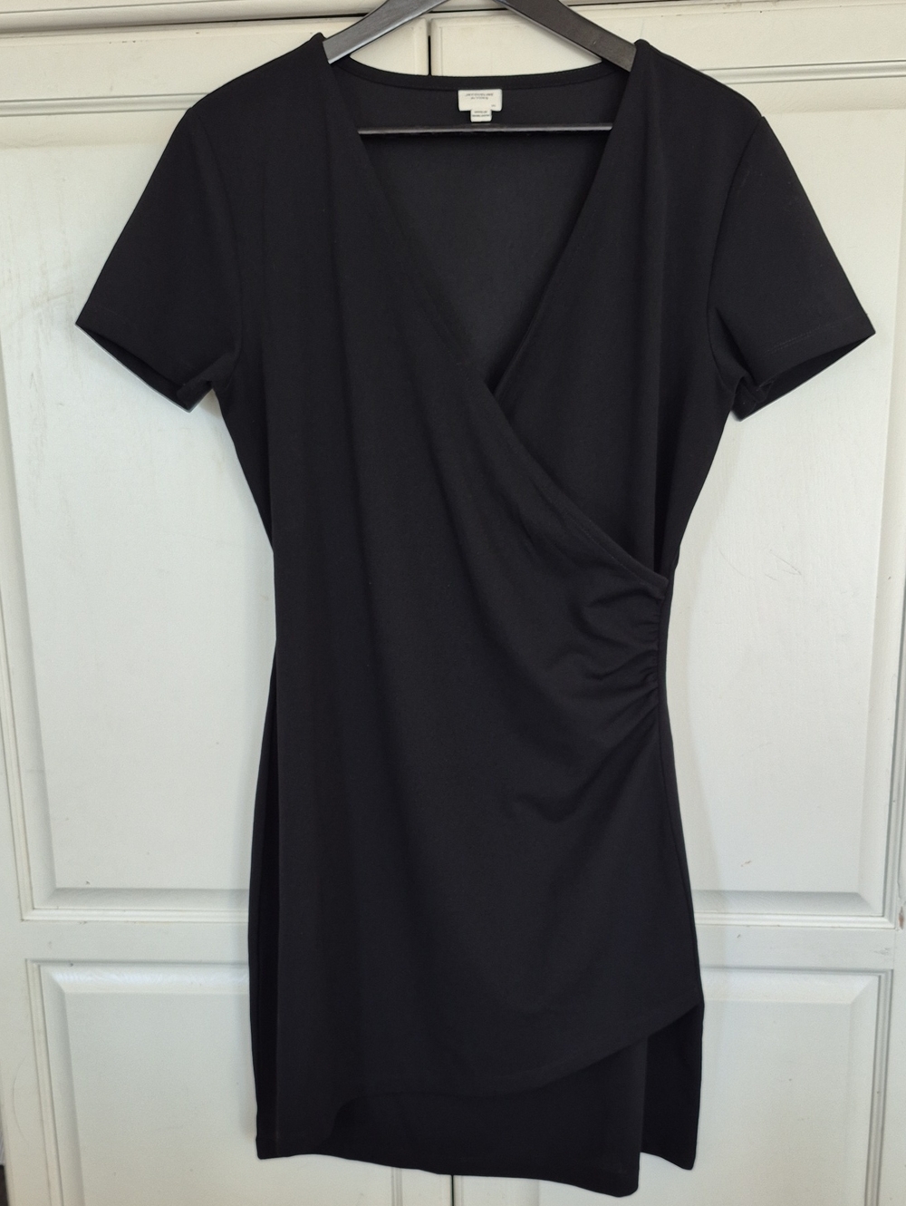 Jacqueline de Yong Black Midi Dress - Sleek Everyday Essential